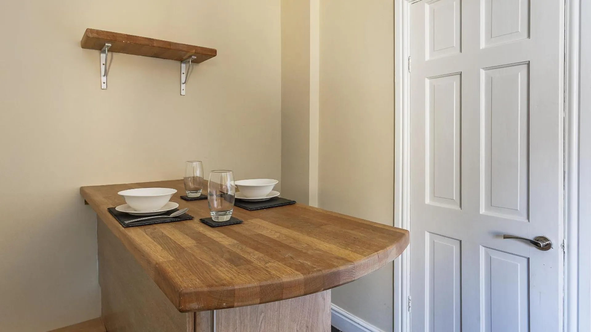 3 Bedroom Spacious Home 10 Mins Walk From Hospital Middlesbrough Wielka Brytania