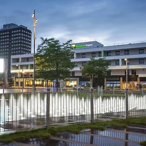 3* Отель Express - Centre Square By Ihg